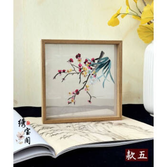 Handcrafted double-sided embroidery desktop ornament