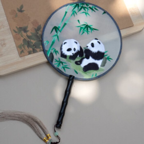 Yuyu intangible cultural heritage Sichuan embroidery panda fan ornament, a Chinese-style traditional embroidery craft