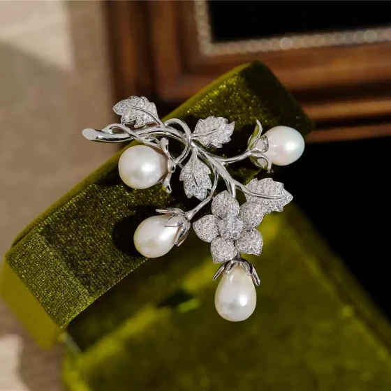 喻棠Italks|含苞的秘密|925银镀金天然淡水珍珠立体花藤复古胸针