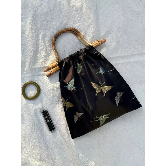 Blue Cottage 仲夏蝴蝶梦 黑金蝴蝶提花中式气质实木藤编手提包